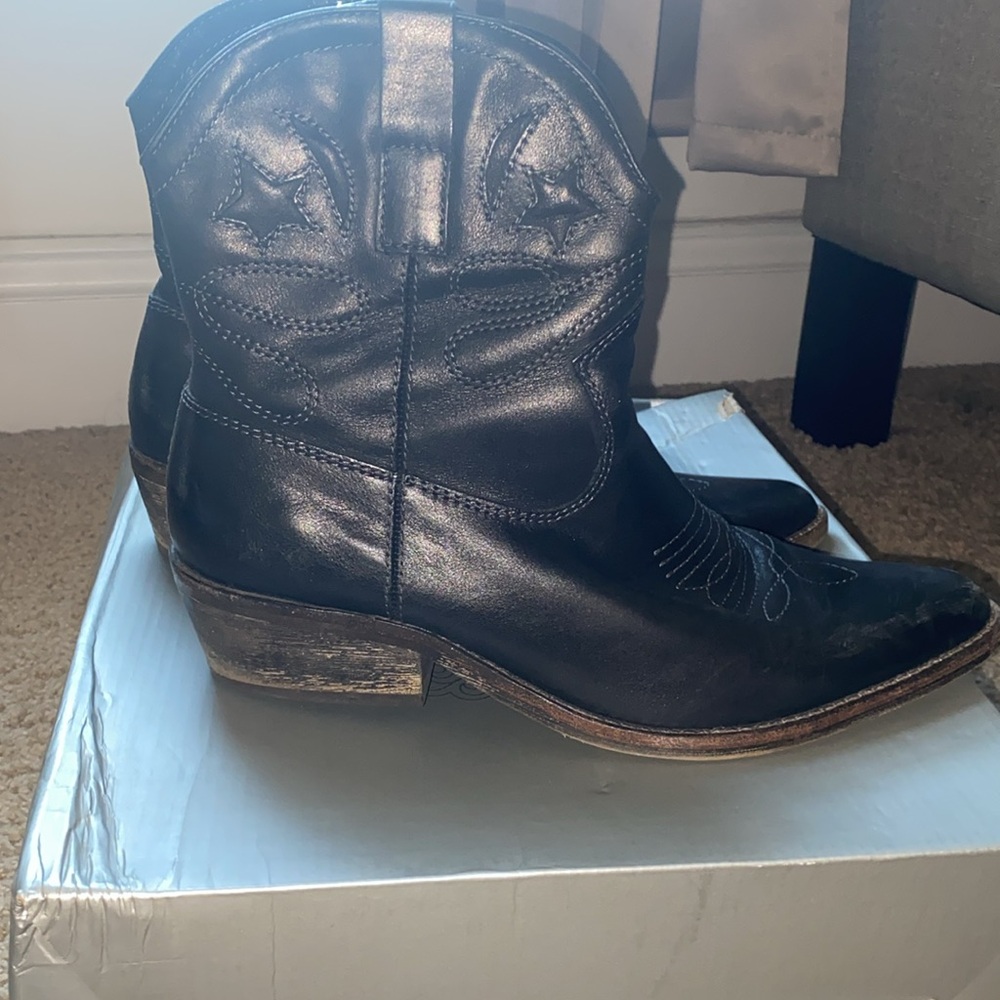 Cowgirl boots - Picture 3 of 3